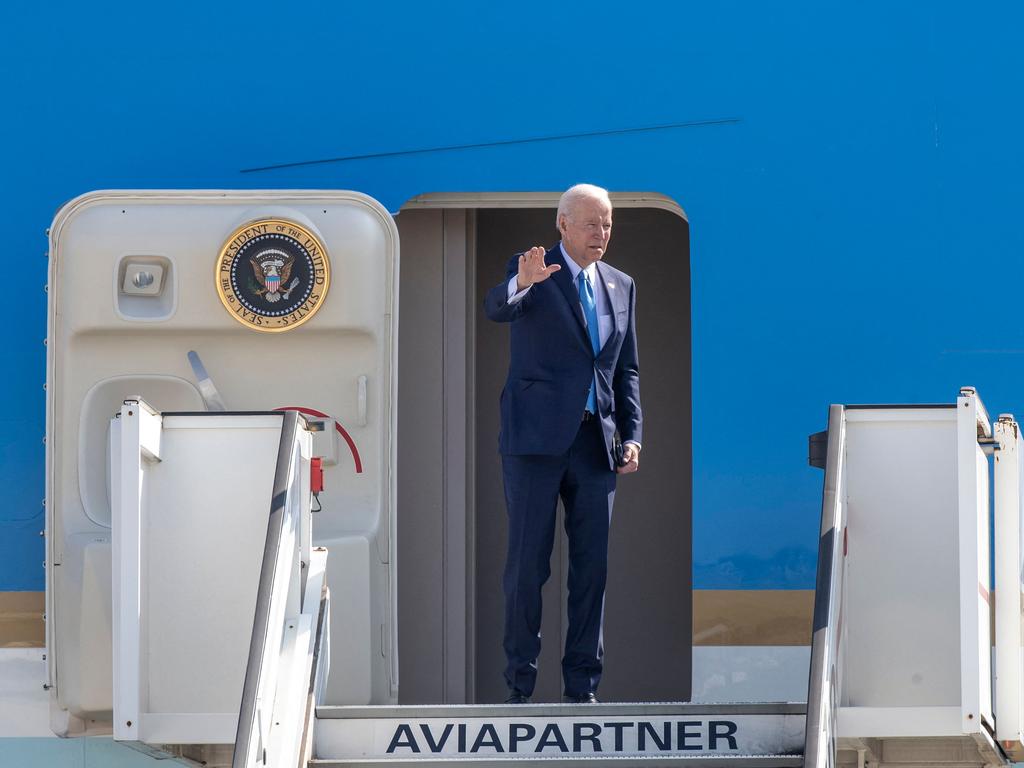 US President Joe Biden boards Air Force One as he leaves Brussels following a NATO/EU summit on the Ukraine crisis, on March 25, 2022. Picture: Nicolas Maeterlinck / BELGA / AFP.