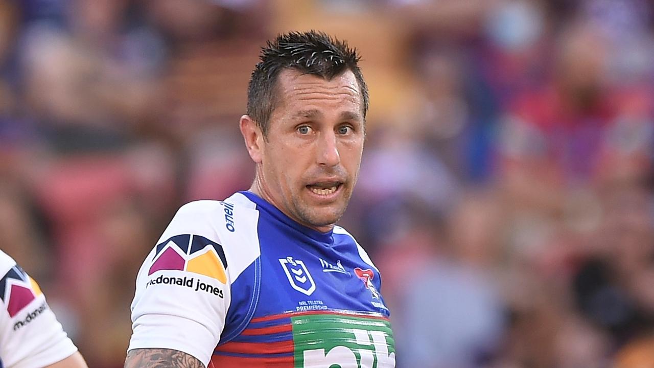 BRISBANE, AUSTRALIA - SEPTEMBER 04: Mitchell Pearce of the Knights looks on during the round 25 NRL match between the Brisbane Broncos and the Newcastle Knights at Suncorp Stadium, on September 04, 2021, in Brisbane, Australia. (Photo by Matt Roberts/Getty Images)
