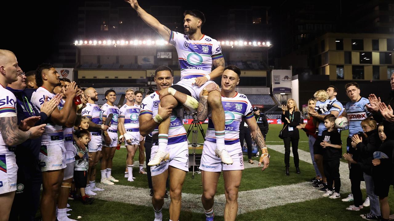 SYDNEY, AUSTRALIA - AUGUST 31: Shaun Johnson of the Warriors is chaired off the field after playing is final match during the round 26 NRL match between Cronulla Sharks and New Zealand Warriors at PointsBet Stadium, on August 31, 2024, in Sydney, Australia. (Photo by Cameron Spencer/Getty Images)