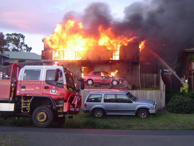 MERCURY TASMANIA, OCTOBER 31, 2016, HOUSE FIRE AT CARLTON. PICS BY JOHN ANDREWARTHA (CREDIT PLEASE)