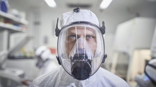 Researchers at UNSW Sydney’s Kirby Institute have developed cells that allow them to test the effect of SARS-CoV-2 faster than anywhere else in the world. The team, led by Associate Professor Stuart Turville, use these genetically “supercharged” cells to quickly understand the dynamics of different variants of the virus, to test their ability to evade vaccines, and to inform the public health response in real-time. The scientists have now shared microscopic footage of the process – in their incredible video, you can see the healthy supercharged cells being taken over by the SARS-CoV-2 virus over a 20-hour period. Picture: NewsWire Handout
