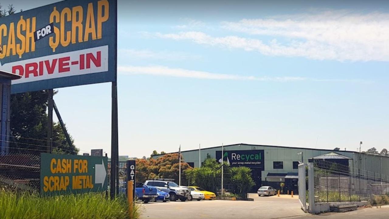 Ringwood Fire rips through Heatherdale Rd metal recycling factory