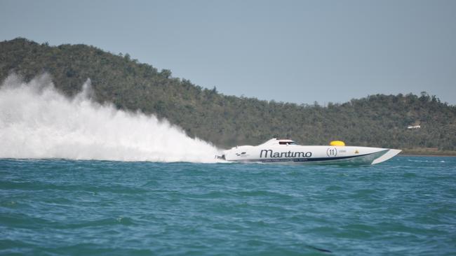 The rooster tail of Maritimo Offshore Racing a Bowen Offshore Superboats event.