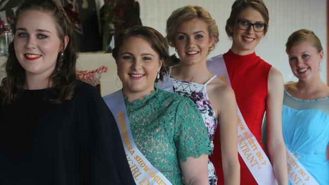 The 2016 Mundubbera Miss Showgirl Candidates, Annaleigh Jackson, Laura Maeyke, Brittany Corss, Charlotte Jacobi and Mel Robinson at the Mundubbera Sunset Soiree. Photo Tobi Loftus / Central & North Burnett Times