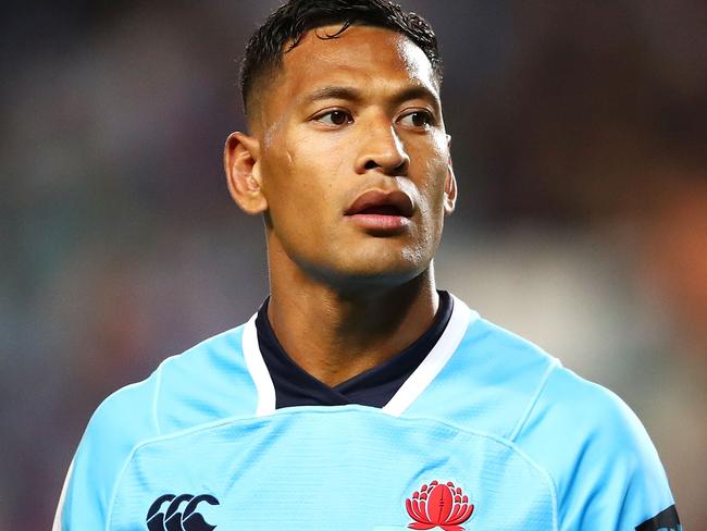 SYDNEY, NEW SOUTH WALES - FEBRUARY 24:  Israel Folau of the Waratahs watches on during the round two Super Rugby match between the Waratahs and the Stormers at Allianz Stadium on February 24, 2018 in Sydney, Australia.  (Photo by Mark Kolbe/Getty Images)