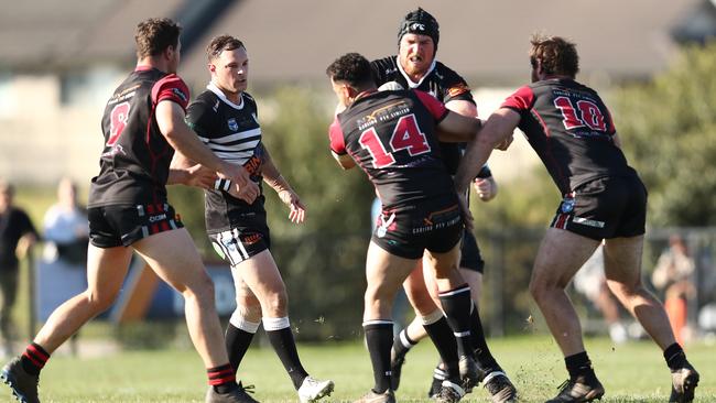 Oakdale Workers and Picton Magpies at Kirkham Park. (Photo by Jeremy Ng/Newscorp)