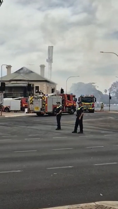 Smoke warning issued as Adelaide hotel on fire