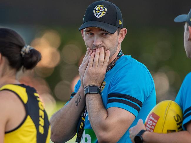 Richmond AFLW training at Punt Road Oval.Coach Tom Hunter works with the girls.Picture Jay Town