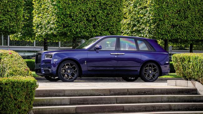 Rolls-Royce Black Badge Cullinan Blue Shadow.