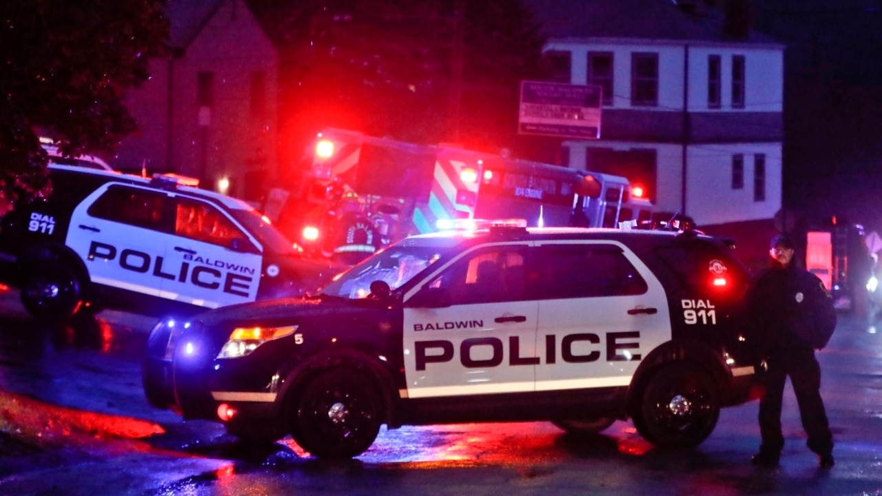 Robert Bowers charged over fatal US synagogue shooting