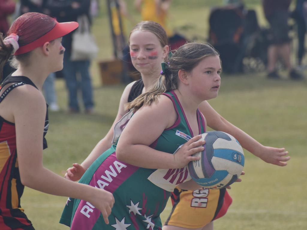 On court at the Cap Coast Junior Netball Carnival at the Barmaryee Multi Sports Precinct, Yeppoon, on August 11, 2024. Photo: Pam McKay