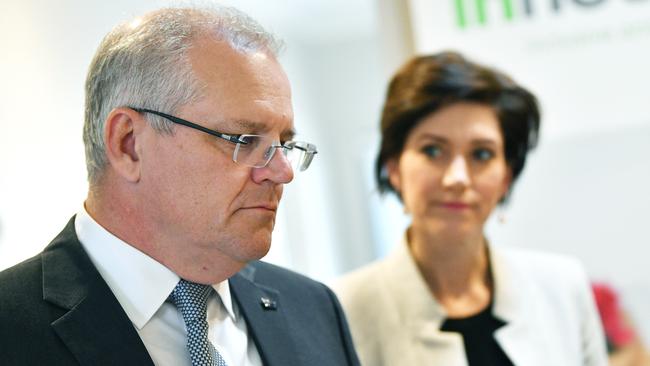 Prime Minister Scott Morrison with Boothby MP Nicolle Flint in 2019. (AAP Image/David Mariuz)