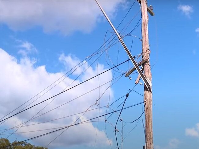 The helicopter flew into powerlines. Picture: 7 NEWS