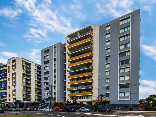 Multiple units in this complex at 2-8 River Rd West in Parramatta are selling for less than the sellers paid. NSW real estate.