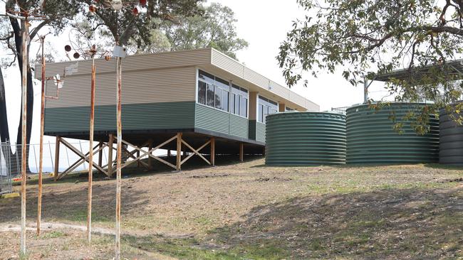 The Clifton Creek Primary School gets a new portable building in time for the start of school. Picture: Alex Coppel