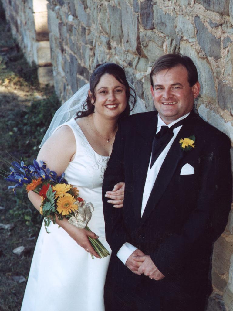 Greg Dryden and Amanda Mahoney were married on October 22, 2000.