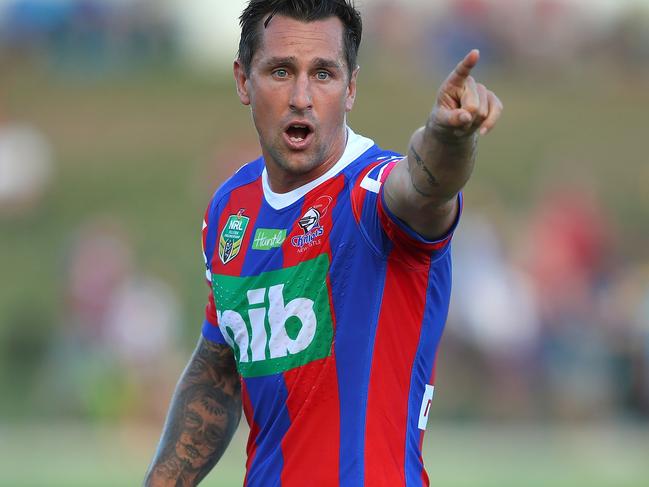 NEWCASTLE, AUSTRALIA - FEBRUARY 24:  Mitchell Pearce of the Knights warms up during the NRL Trial Match between the Newcastle Knights and the Parramatta Eels at Maitland No 1 Showground on February 24, 2018 in Newcastle, Australia.  (Photo by Tony Feder/Getty Images)