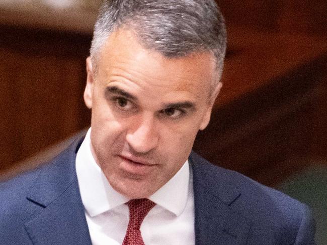 ADELAIDE/ KAURNA YARTA, AUSTRALIA - NewsWire Photos NOVEMBER 14, 2023: Premier of South Australia Peter Malinauskas speaks during Question Time in SA Parliament. Picture: NCA NewsWire / Morgan Sette