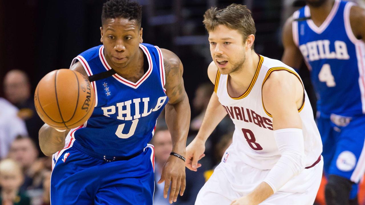 Matthew dellavedova and lebron on sale james