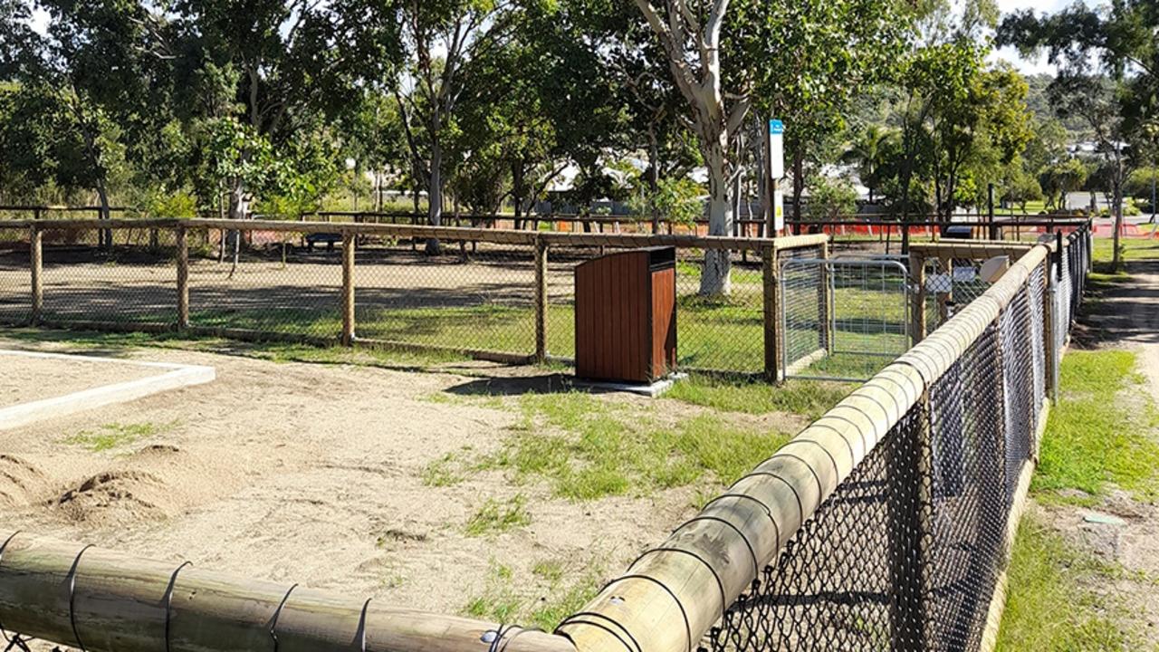 how tall should a dog park fence be