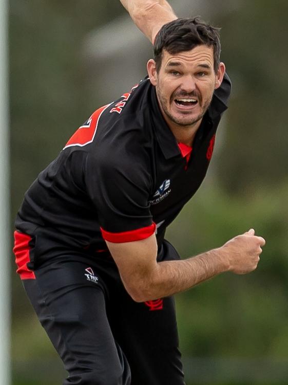 Clint McKay in action for Essendon. Picture: Arj Giese