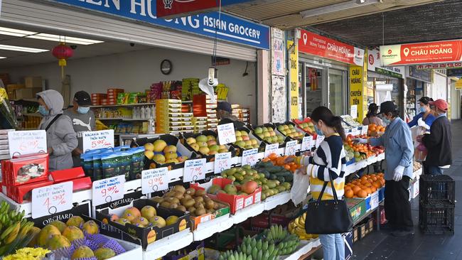 Australian Retail Association boss Paul Zahra urged consumers to plan their shopping carefully. Picture: NCA NewsWire / Jeremy Piper