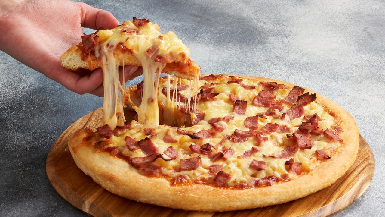Test smaku Coles, Woolies, Aldi i McCain: korona najlepszej pizzy z supermarketu