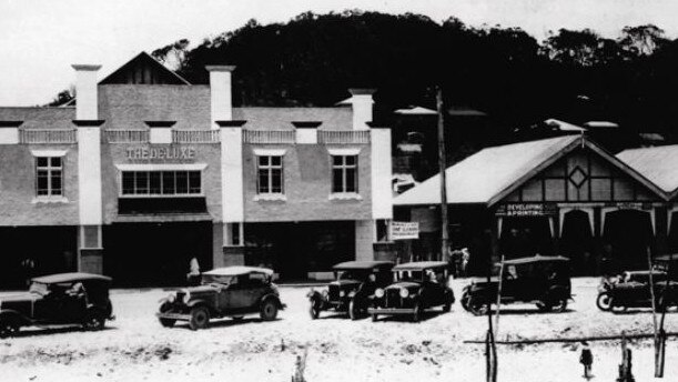 The De-Luxe Theatre at Burleigh Heads which became the Old Burleigh Theatre Arcade.