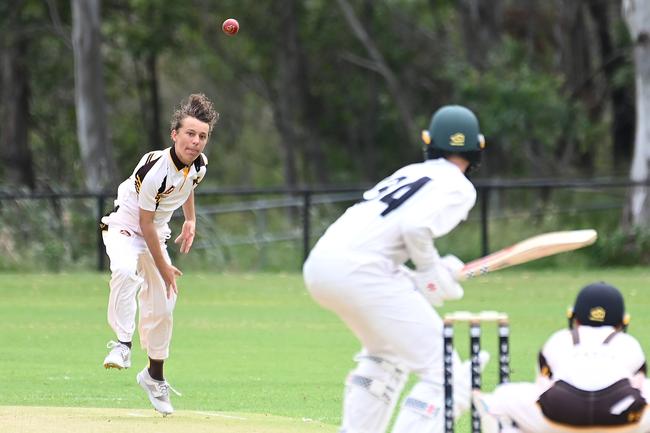 Padua bowler Isaac Nixon. Picture, John Gass