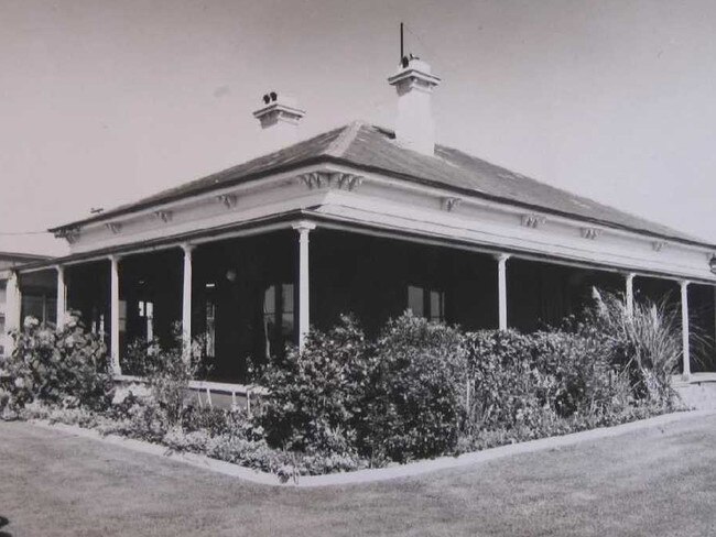 Middenbury House in its heyday. It once hosted the Prince of Wales.