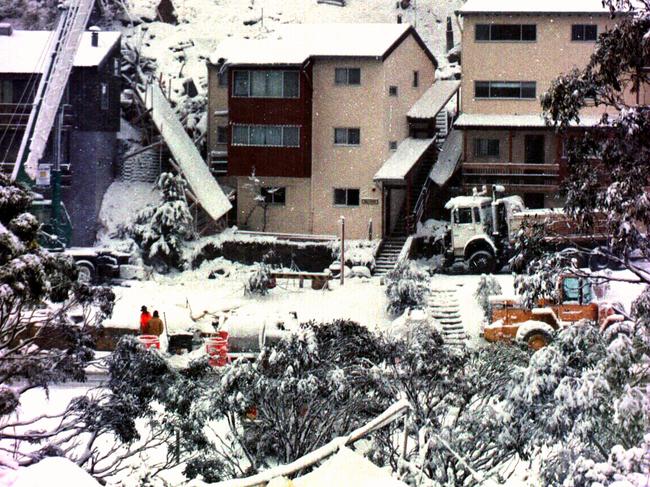 Mr Mutton helped counsel officers assigned to the deadly Thredbo landslide in 1997.