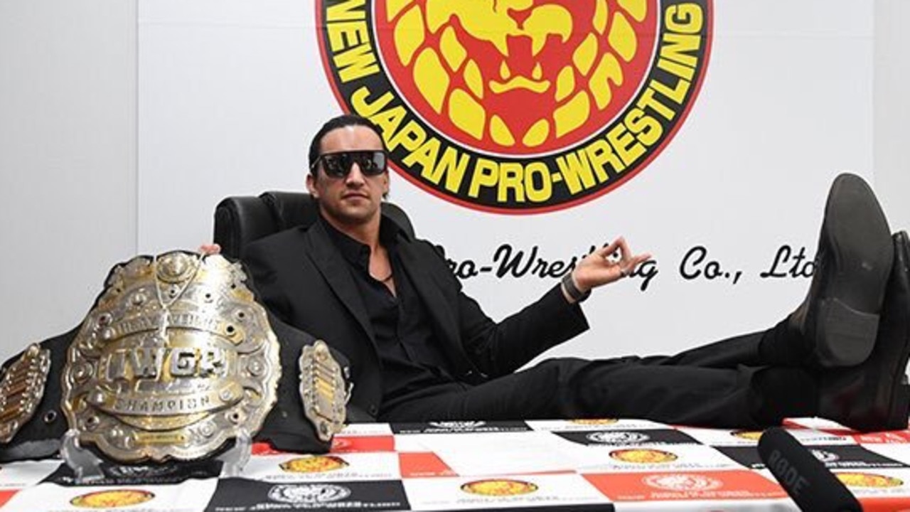 Jay White as IWGP Heavyweight Champion. Photo via Jay White on Twitter.