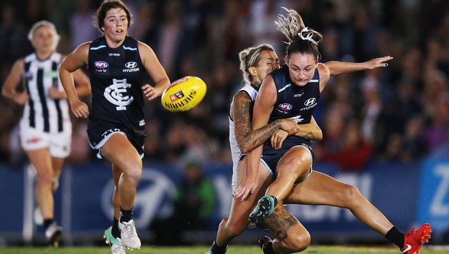 The AFLW match between Carlton and Collingwood was low-scoring and defensive