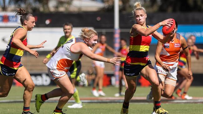 Erin Phillips in action in season 2020. Picture: Matt Turner/AFL Photos via Getty Images.