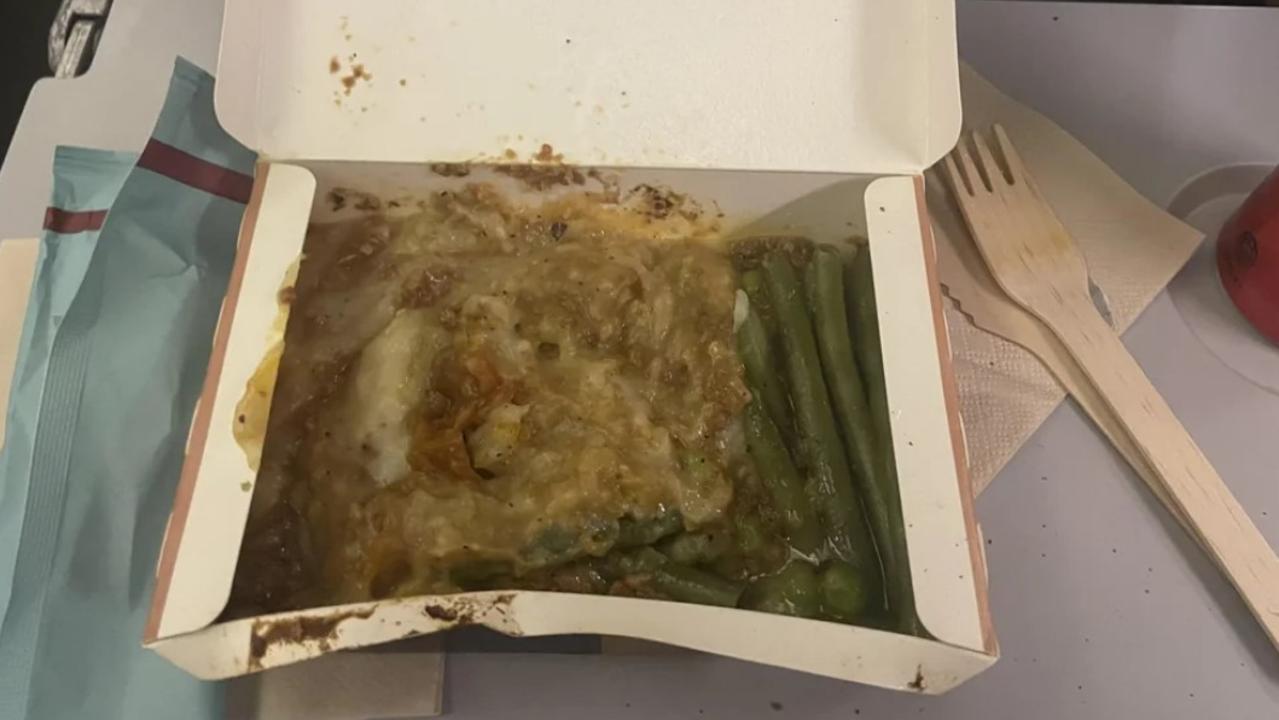 ‘Prison food’: Qantas meal confuses