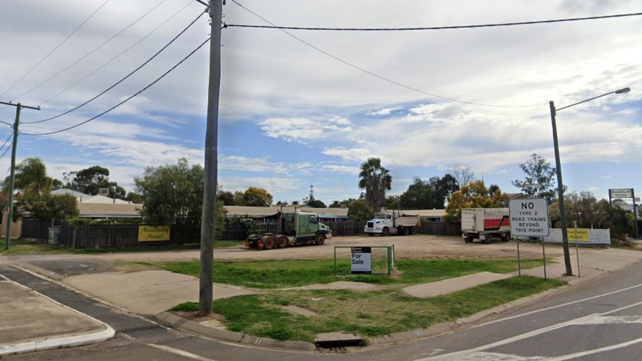 The proposed Zarraffa's franchise is on one of Roma's busiest intersections on the corner of Quintin and Bowen Streets.