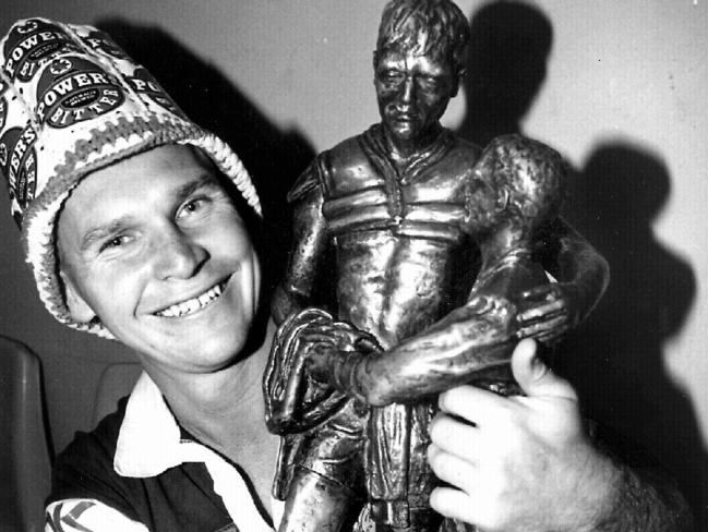 Allan Langer with the Winfield Cup trophy after the 1992 grand final.