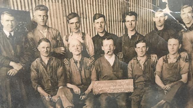 Some of the men who worked on the Sydney Harbour Bridge. Mallison’s relative is third from the left in the back row.