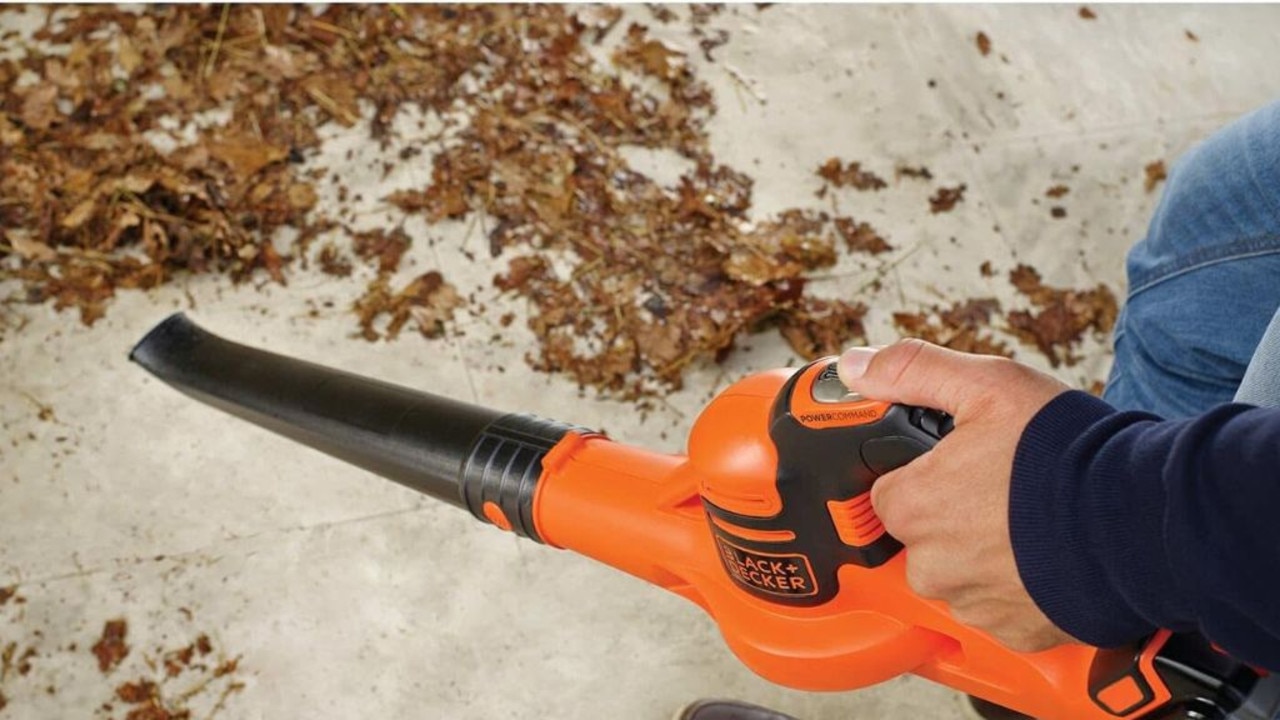 BLACK+DECKER 20V MAX Lithium Cordless Blower Sweeper Review 