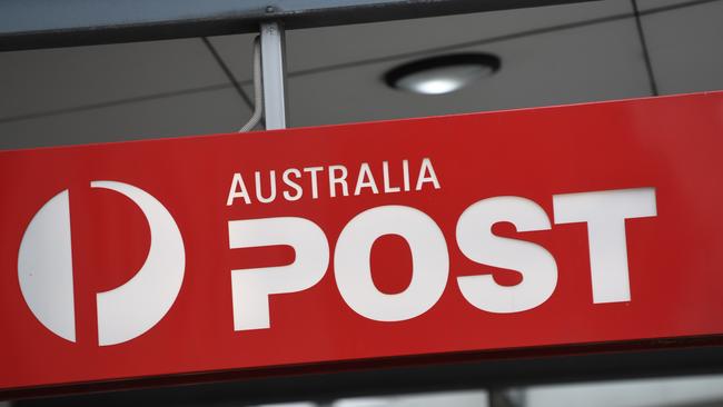 Posties will still have to knock three times when attempting deliveries. Picture: NewsWire / Naomi Jellicoe