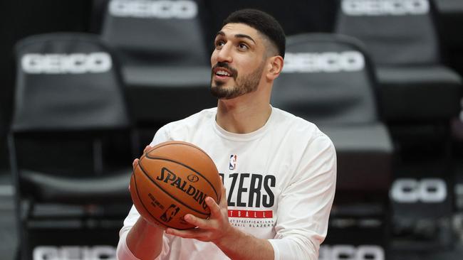 Enes Kanter warms up. Photo by Abbie Parr / GETTY IMAGES NORTH AMERICA / AFP.