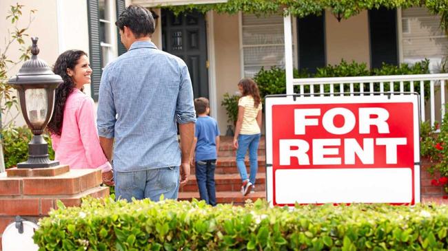 HOUSING AFFORDABILITY: The average household in Bundaberg must earn at least $933 a week to be able to pay rent comfortably. Picture: monkeybusinessimages