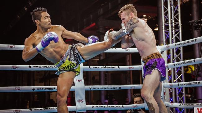 Singpayak (left) from PTJ Muay Thai Gladesville fighting Lloyd Dean at Yokkao 39-40. Picture: Win EasyCom