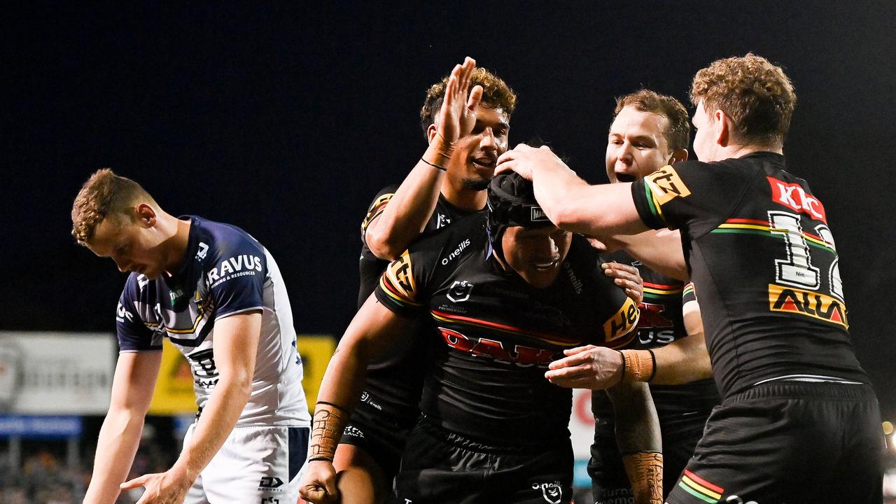 PENRITH, AUSTRALIA - SEPTEMBER 02: Panthers players celebrate after scoring a try during the round 27 NRL match between Penrith Panthers and North Queensland Cowboys at BlueBet Stadium on September 02, 2023 in Penrith, Australia. (Photo by Izhar Khan/Getty Images)