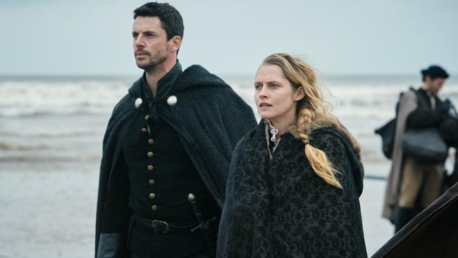 Matthew Goode plays Matthew De Clairmont and Teresa Palmer as Diana Bishop.