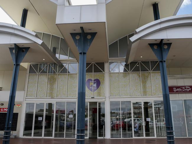 Exterior shots of the shopping centres Northcote Plaza and Northcote Central. They both run along Separation St. To tie in with a yarn about how they need a facelift and an update. January 31st, Northcote, Melbourne. Picture : George Salpigtidis