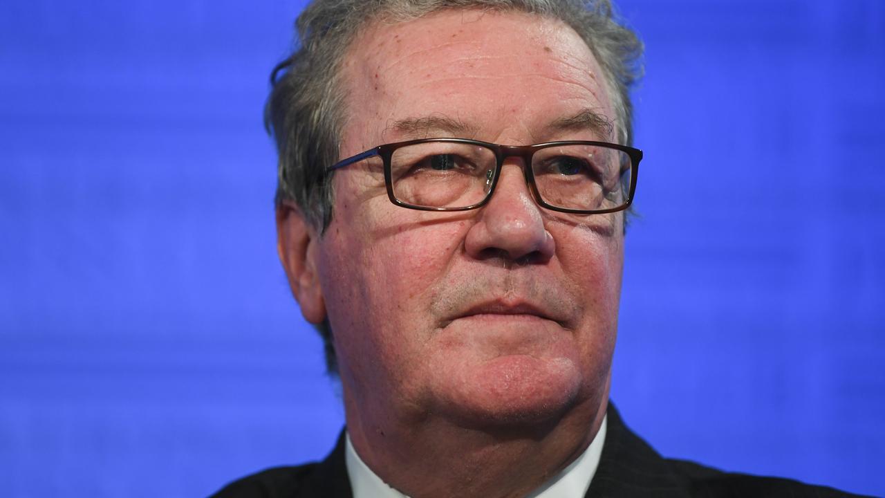 Alexander Downer says China would see a Labor government as a great opportunity.