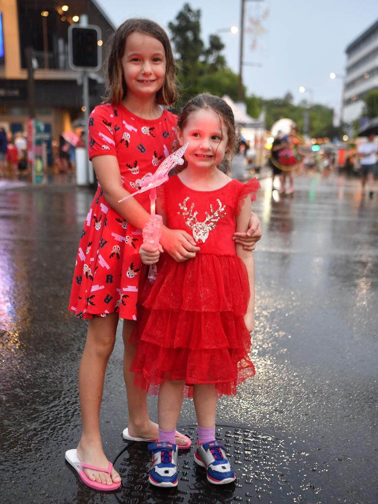 Townsville City Council Turn On Christmas Tree In 2022 The Courier Mail