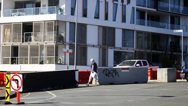 Queensland Border bungle. People coming and going across the Queensland and NSW border in Bay Street, Tweed Heads.