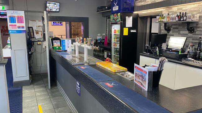Mudgee’s Federal Hotel has had licence conditions imposed after a 15-year-old bought alcohol at its drive-through.